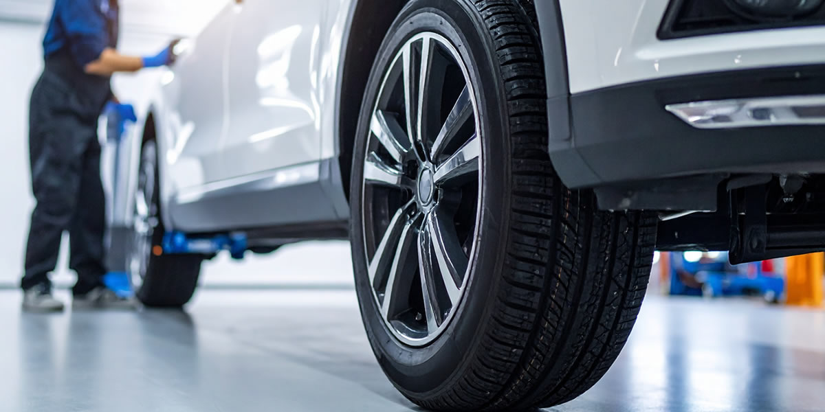 タイヤ交換・ホィールドレスアップ